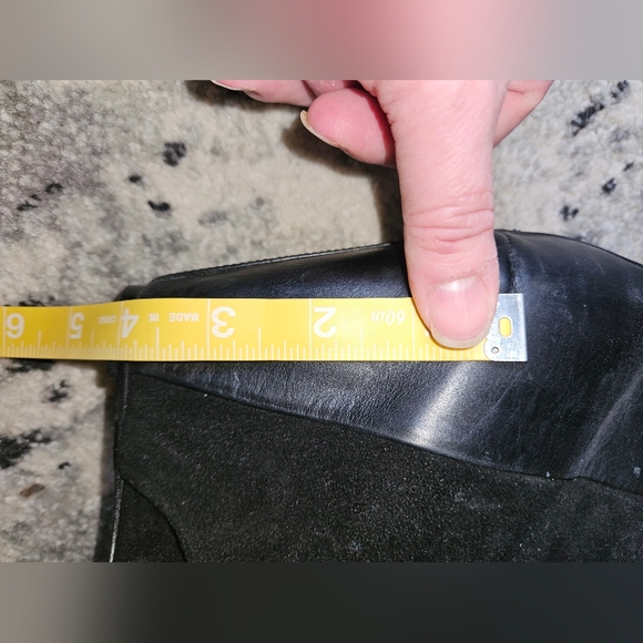 Sz 38 or sz 7.5 LEATHER Wedge Ankle Boot - Picture 2 of 10